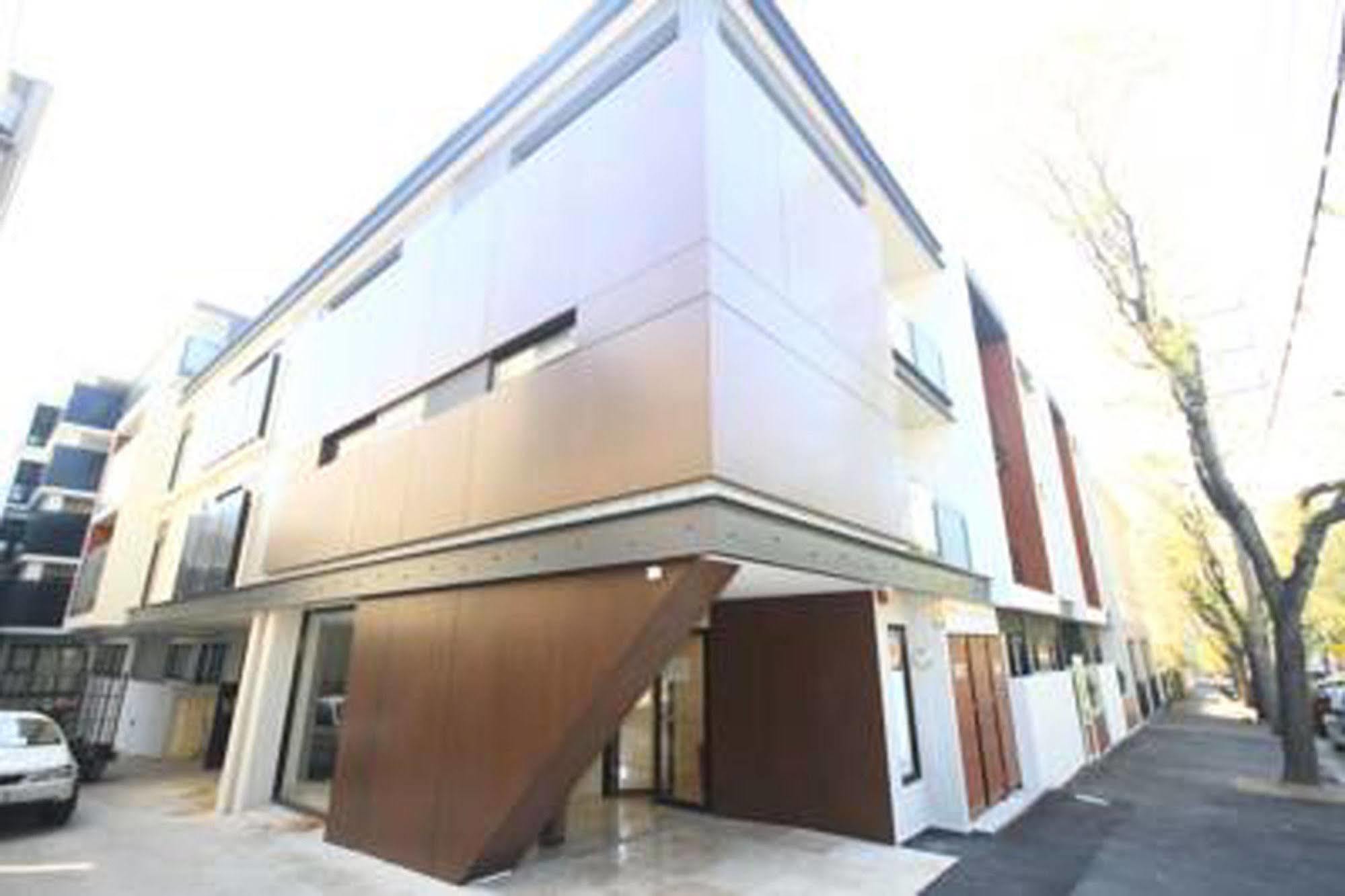 Rnr Serviced Apartments North Melbourne Bagian luar foto